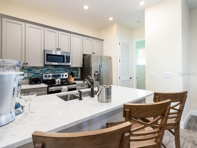 Building Photo - 3016 Parrot Head Pl