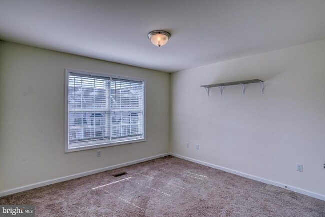 Building Photo - 327 Tribbitt St