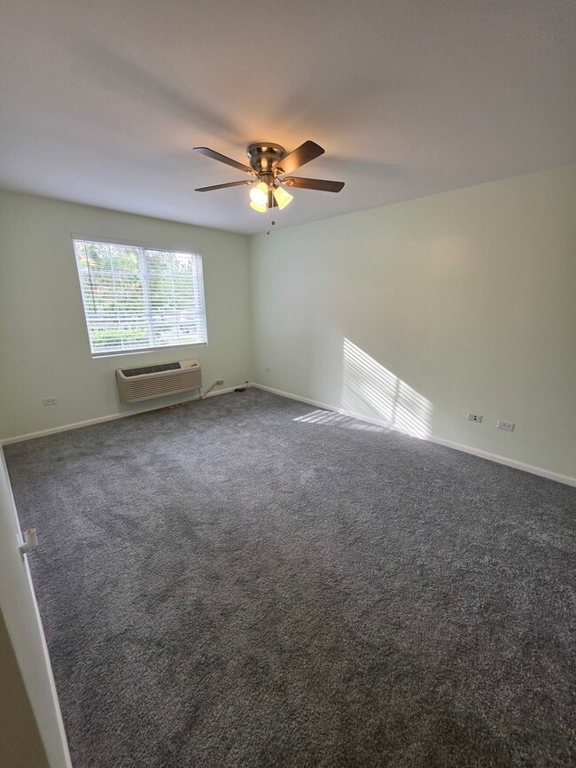 Building Photo - 101 Silverstone Dr