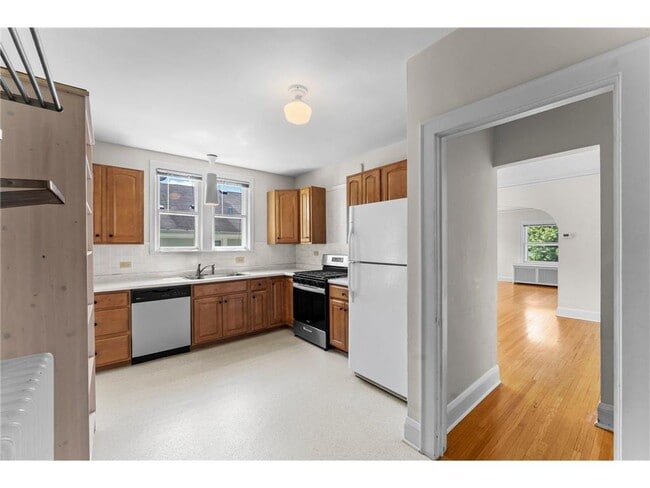 Building Photo - 4437 Vincent Ave S