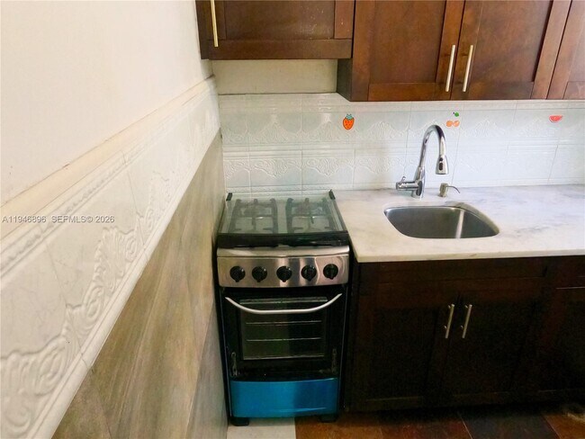 Building Photo - 4636 Holt Rd