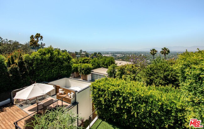 Building Photo - 3606 Berry Dr