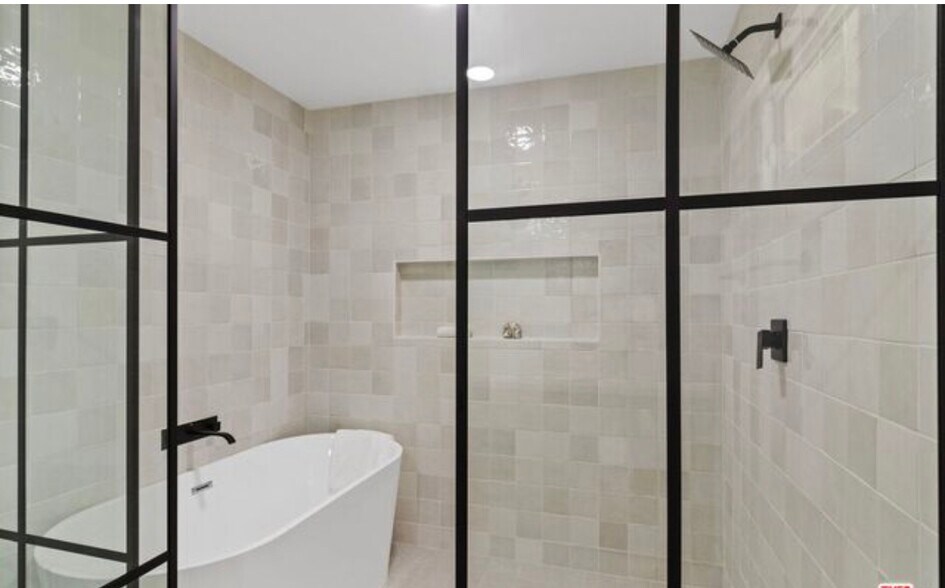 Building Photo - 5261 Allott Ave