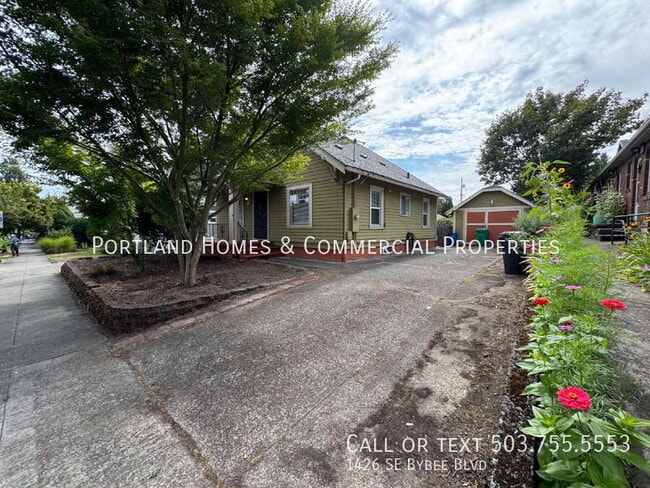 Primary Photo - 1426 SE Bybee Blvd