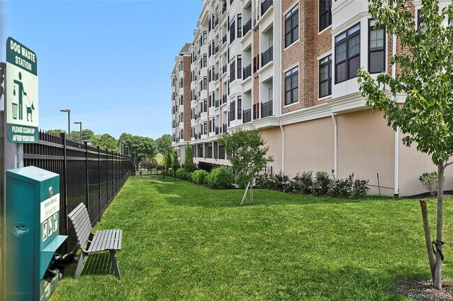 Building Photo - 695 Merrick Ave