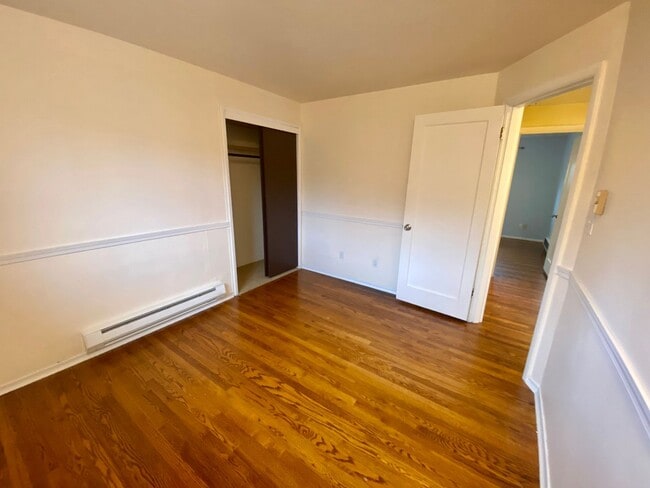 Building Photo - Time to Spring on this Crown Hill Home!