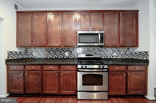 Building Photo - 3401 Eagle Ridge Dr
