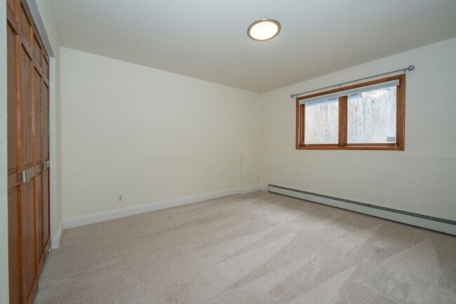 Building Photo - 4141 Raspberry Rd