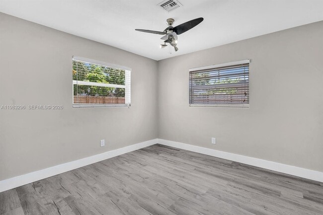 Building Photo - 2920 NE 8th Terrace