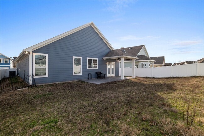 Building Photo - 9141 Blackstone Dr