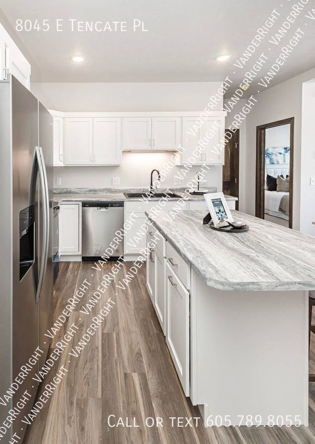 Building Photo - 8045 E Tencate Pl