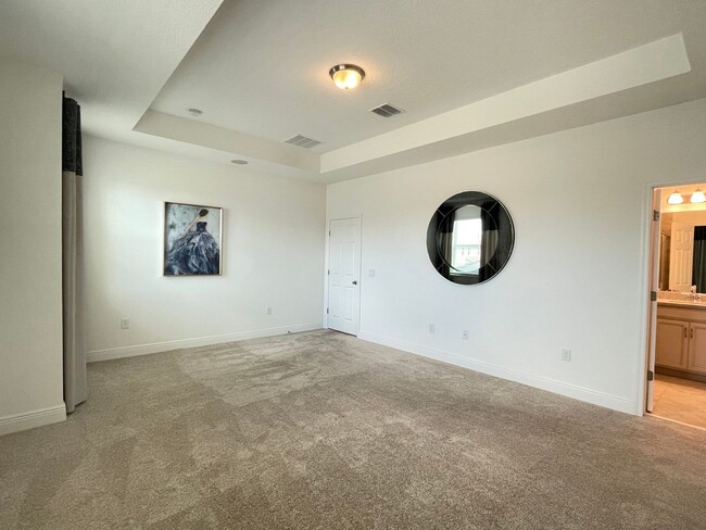 Building Photo - 3 Bedroom, 2.5 Bath Townhome in Enclave at...