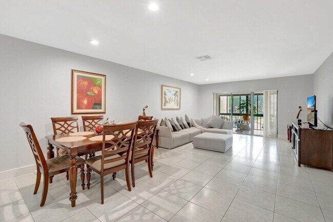 Building Photo - 21214 Lago Cir