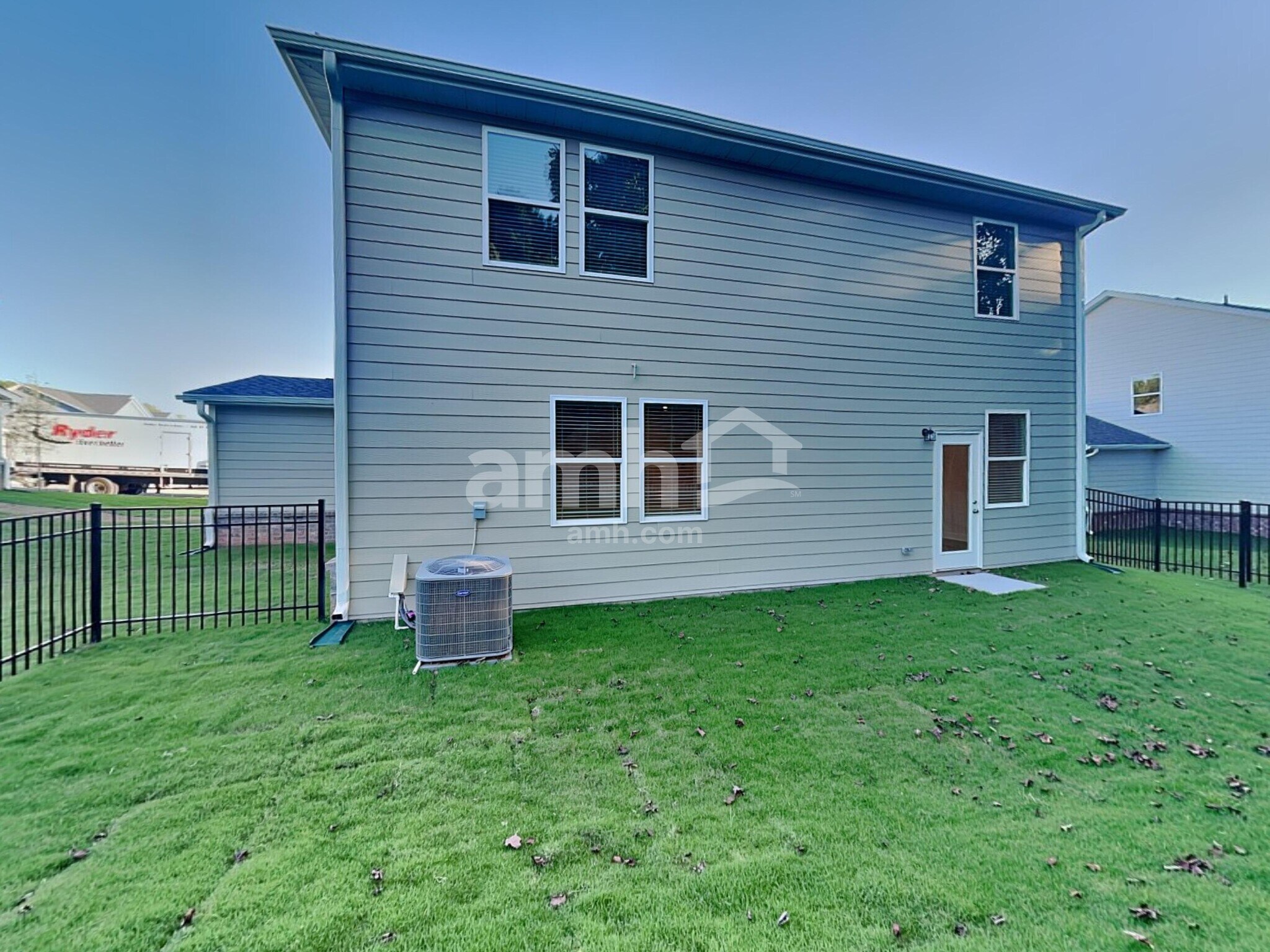 Building Photo - 870 Jubilation St