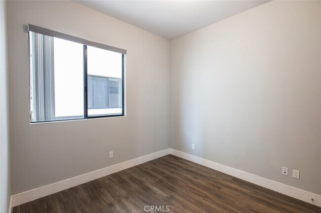 Building Photo - 330 Salem St