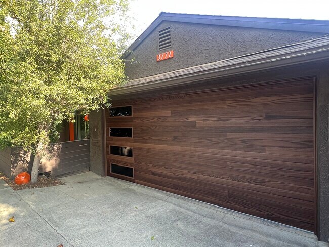 Building Photo - 3772 San Rafael Ave