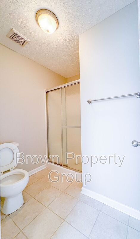Building Photo - 3426 Broomsgrove Dr