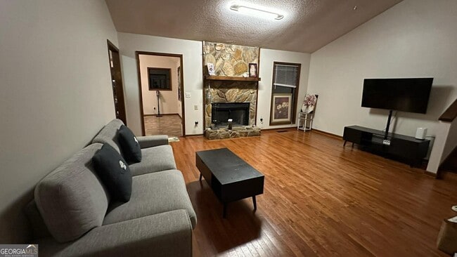 Building Photo - 3966 N Indian Cir NW