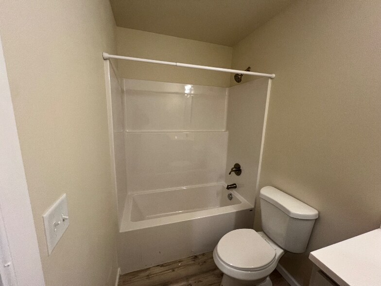 Building Photo - 1618 S 14th St