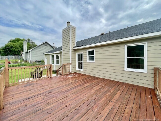 Building Photo - 6732 Vaughn Rd