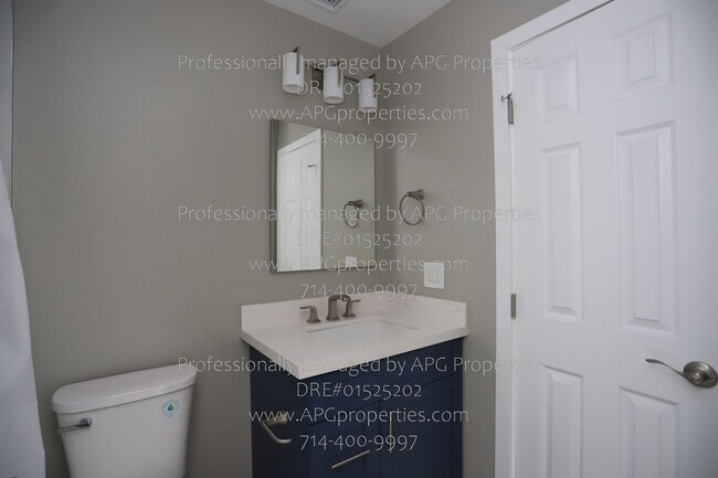 Building Photo - 1409 N Roundtree Ln