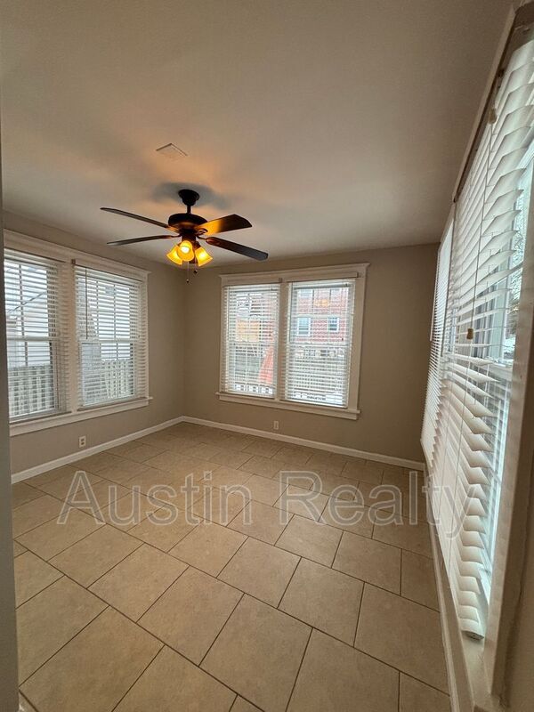 Building Photo - 7766 Gissler Ave