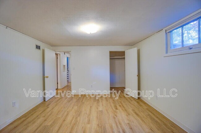 Building Photo - 8709 NE 63rd St