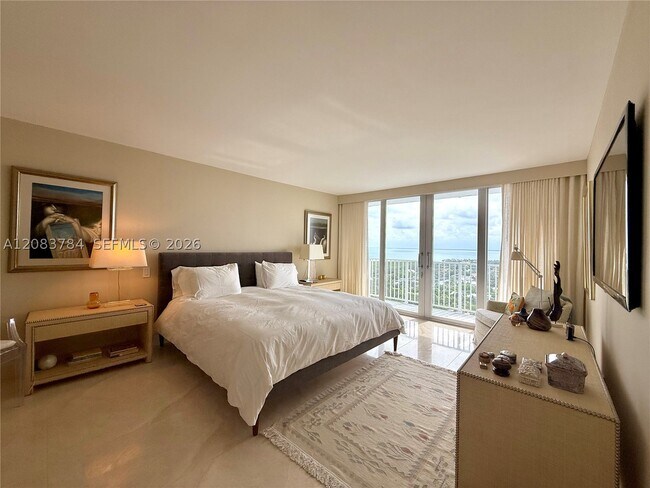Building Photo - 881 Ocean Dr