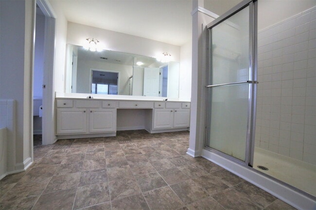 Building Photo - 8305 Grenadier Trl