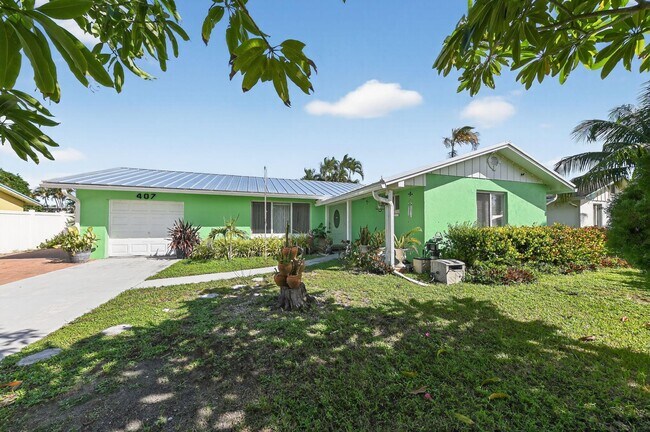 Building Photo - 407 Highwood Cir