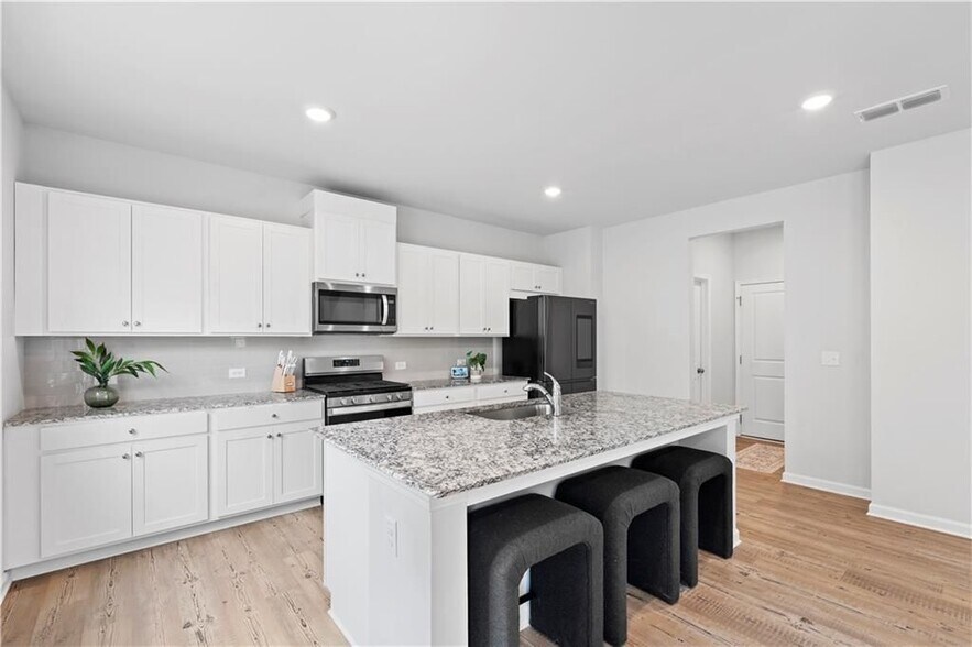Building Photo - 4780 Mock Orange St