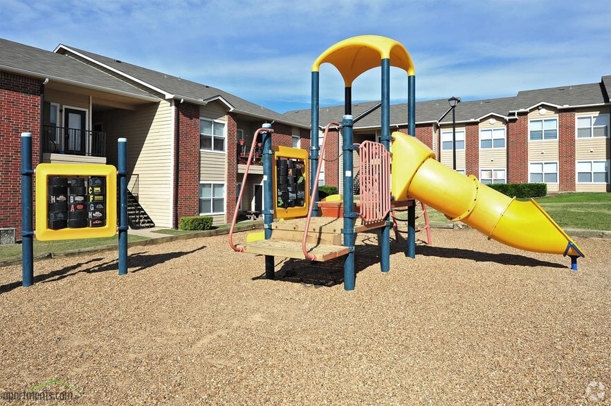 Tot Play Area - The Ranch at Frisco Apartments