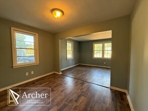 Building Photo - 1702 W Lincoln Ave