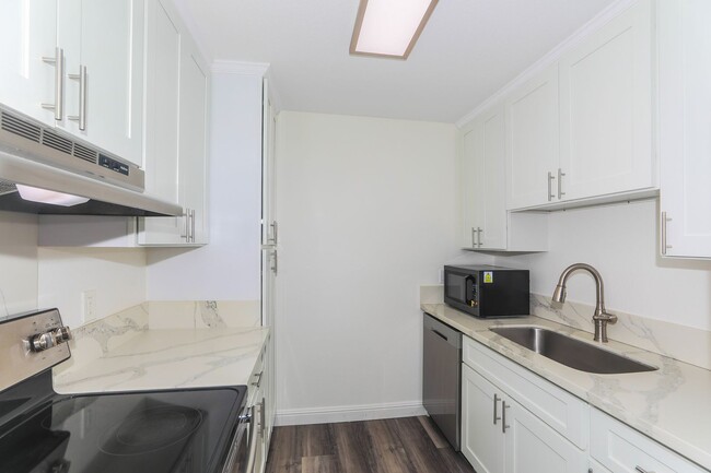 Building Photo - 91-1073 Oaniani Street Unit #8H