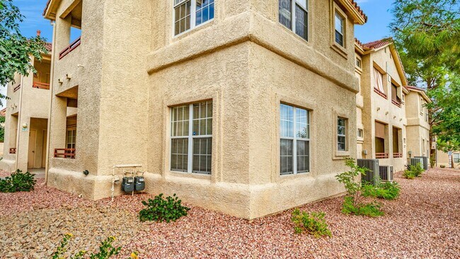 Building Photo - 520 Arrowhead Trail