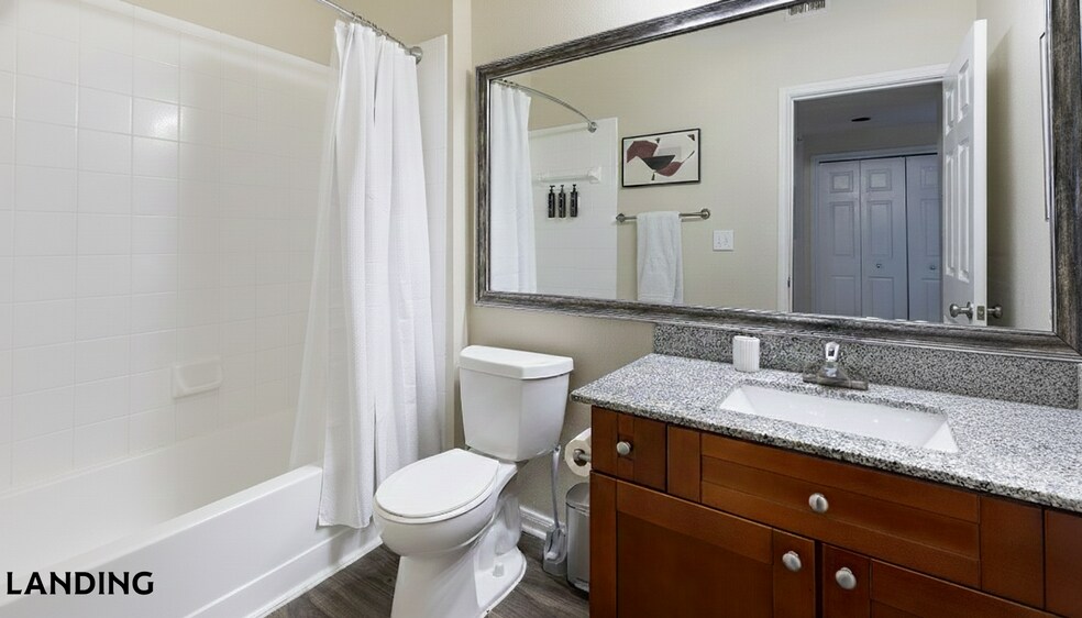 Building Photo - 901 Lakeside Cir