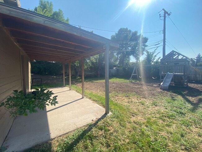 Building Photo - 1701 Lodge St