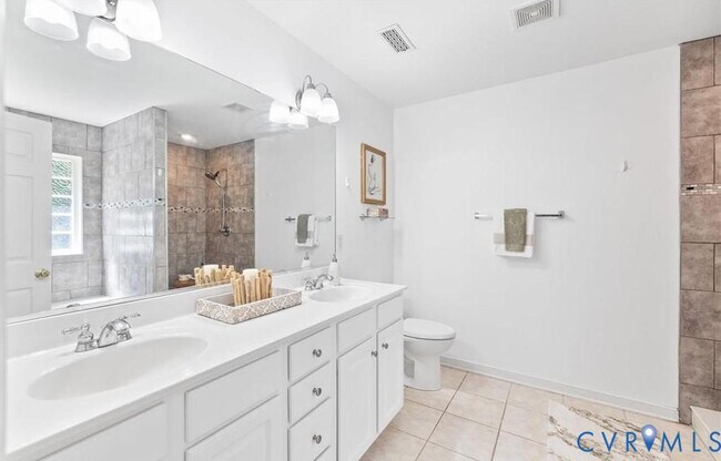 Building Photo - 1937 Bantry Dr