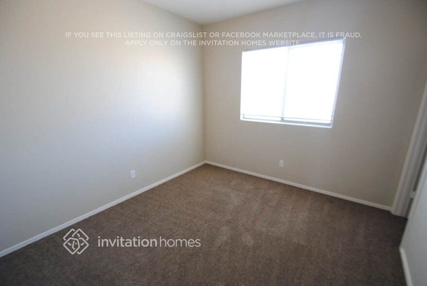 Building Photo - 4406 W Hasan Dr