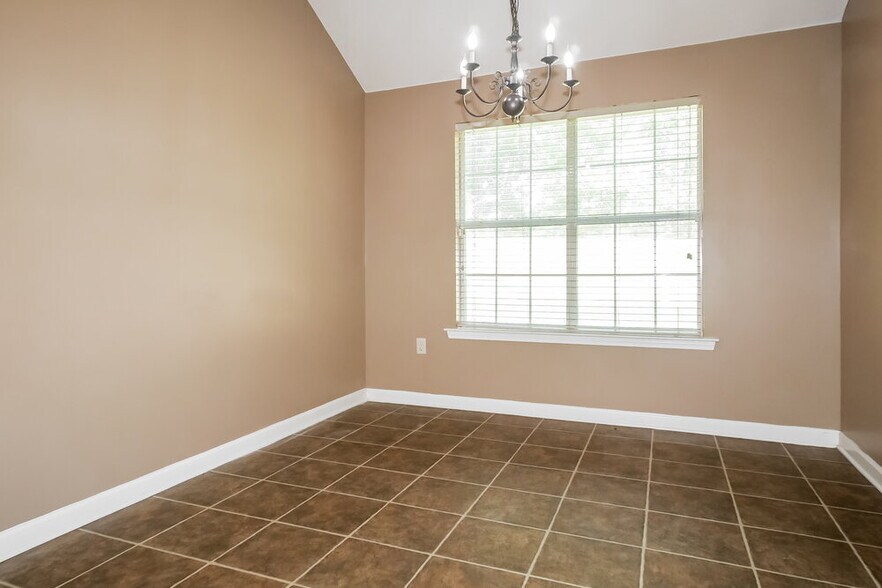 Building Photo - 4941 Wemberley Dr