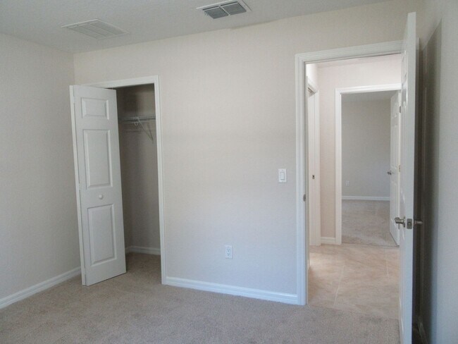 Building Photo - Beautiful home in Silver Springs