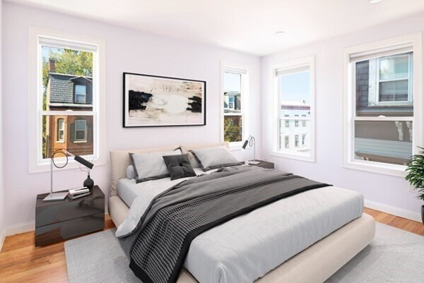 Building Photo - 928 E Broadway