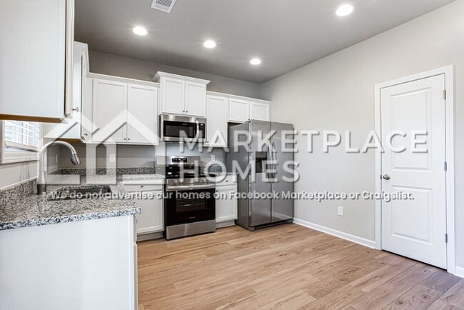 Building Photo - 214 W L Miller Dr