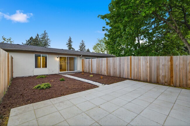 Building Photo - 10423 12th Ave Ct S
