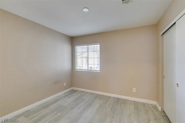 Building Photo - 3706 Lake Victoria Dr