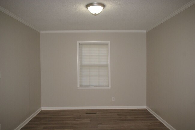 Building Photo - 810 14th Street