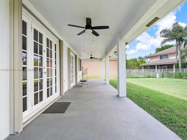 Building Photo - 1175 Peregrine Way