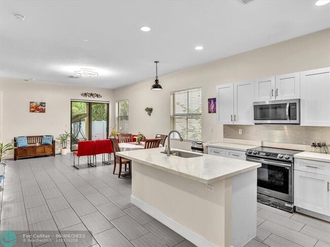 Building Photo - 4914 NW 48th Ln