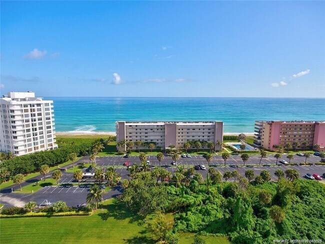 Building Photo - 10102 S Ocean Dr