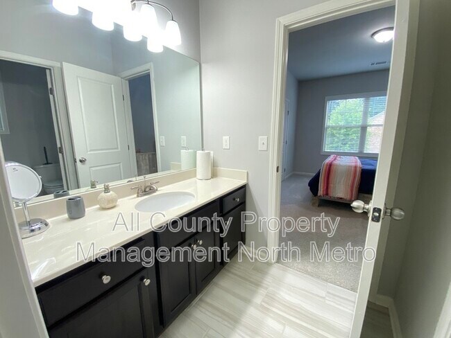 Building Photo - 3112 Avenel Ct